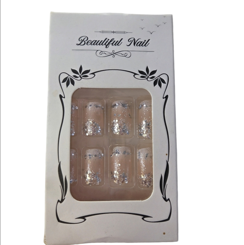 Beautiful Nails White Silver Glitter Medium Oval False Nails